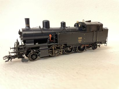 MÄRKLIN. "Locotender noire à vapeur SBB". Märklin 37131, Série Eb 3/5, N°5818, série...