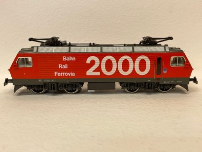 MÄRKLIN. "Motrice suisse rouge en fonte Re 4/4 SBB/CFF avec inscription blanche BAHN...