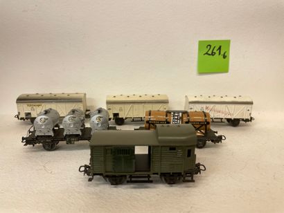 MÄRKLIN. "4508, 4510, 4920, 4600". Lot de 6 wagons Märklin dont : Wagon frigorifique...