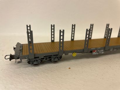 null "HAG. Grand wagon gris SBB-CFF, 4 axes pour le transport de bois 22,5cm". N°386....