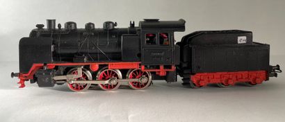 MÄRKLIN. "RM 800 Petite loco tender tous les 2 en fonte avec inscription Märklin...