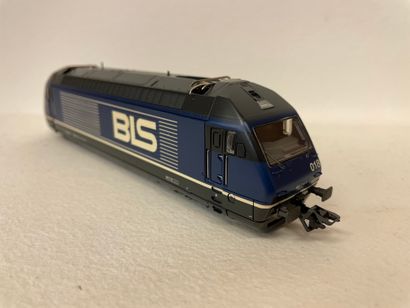 MÄRKLIN. "Motrice électrique Re 4/4 VI bleue en fonte BLS". Märklin 39606, Série...