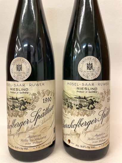 null "Scharzhofberger Spätlese - Egon Müller" (1990). Two bottles. Good levels, capsules...