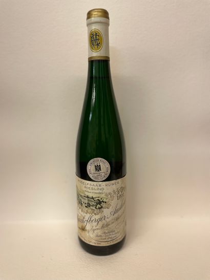 null "Scharzhofberger Auslese - Egon Müller" (1991). Une bouteille. Bon niveau, capsule...