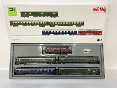 MÄRKLIN. Coffret complet : loco diesel et 4 voitures. Märklin, n°2864, 1990-1993....