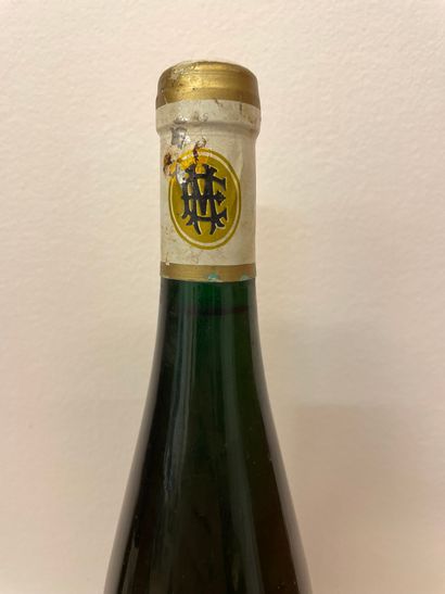 null "Scharzhofberger Auslese - Egon Müller (1995)。一瓶。状况良好，胶囊完好，标签完好，清晰可辨。在最佳条件下...