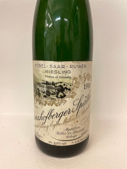 null "Scharzhofberger Spätlese - Egon Müller" (1988). One bottle. Good level, capsule...