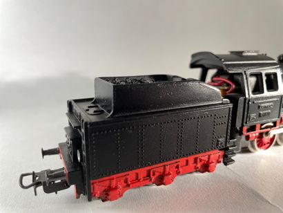 MÄRKLIN. "RM 800 Petite loco tender tous les 2 en fonte avec inscription Märklin...