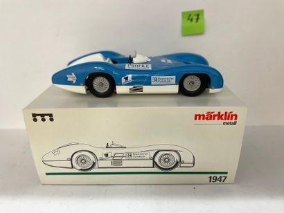 null "Auto de course Mercedes bleue". Märklin 1947, série limitée fabriquée pour...