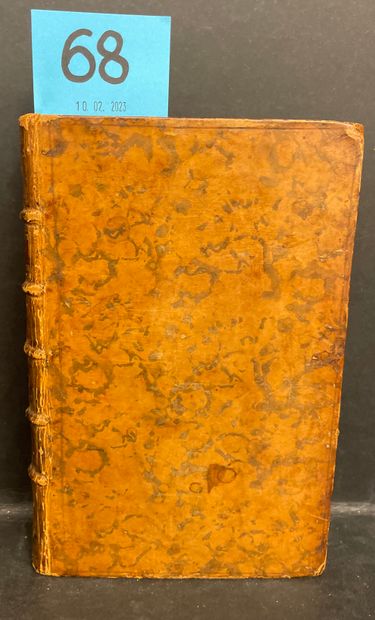 null 18世纪戏剧--收集了6部1763年印刷的罕见剧本--除第3部(1761年)外--以全棕色斑点小牛皮装订成一册，书脊有棱纹和装饰。一个精美的副本。包括：1.沃尔泰尔。Le...