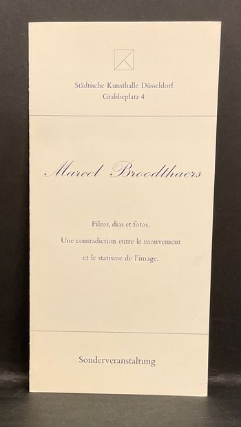 BROODTHAERS (Marcel). "电影、幻灯片和照片。运动与图像的静态之间的矛盾"。1975年5月在杜塞尔多夫的Städtische Kunsthalle放映Broodthaers的电影的邀请卡。...