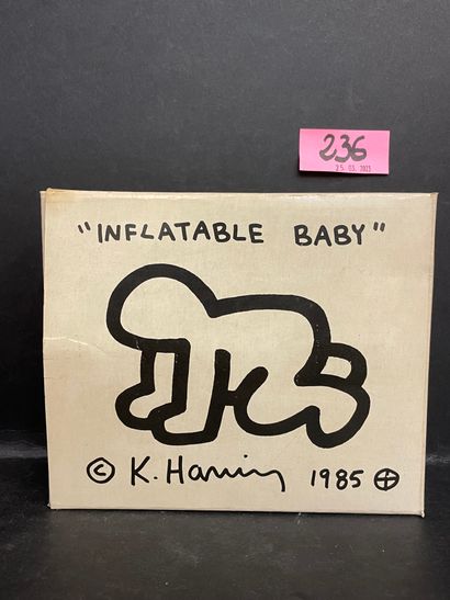 HARING (Keith). "Inflatable Baby" (1985). Bébé gonflable dans sa boite d'origine....