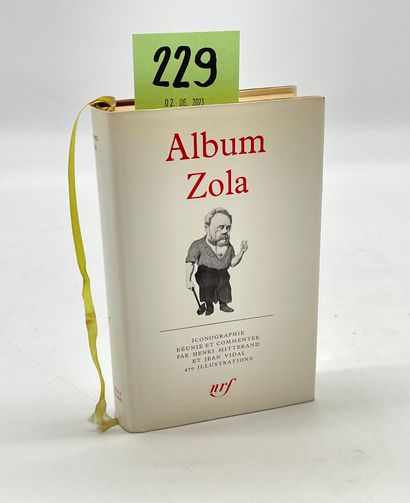 Album Zola. P., NRF, "Bibl. de la Pléiade", 1963, in-12, rel. édit., jaq., (sans...
