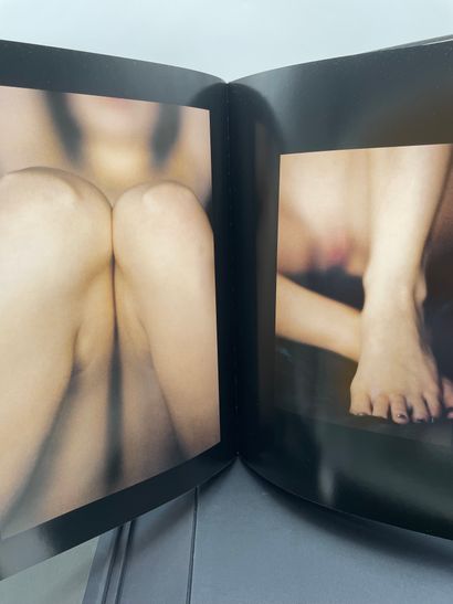 null GIBSON（拉尔夫）。裸体。Eric Fischl的采访。科隆，Taschen，2009年，大对开本(45 x 33.5 cm)，全黑丝带照片，豪华...