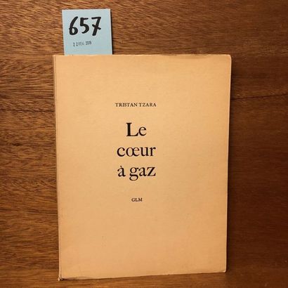 null TZARA (Tristan). Le Coeur à gaz. P., GLM, 1946, petit 4°, 39 p., br. Edit. orig....