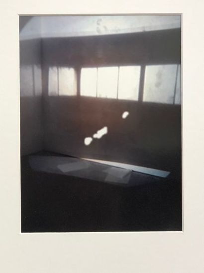 TUYMANS (Luc). "Fenêtre 7" (2012). Tirage d'essai sur papier Kodak, monté sous passe-partout...