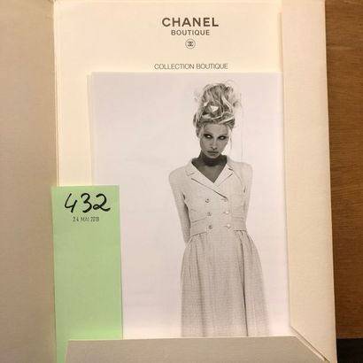 null LAGERFELD (Karl). Ensemble de 9 photographies réalisées pour la collection Chanel...