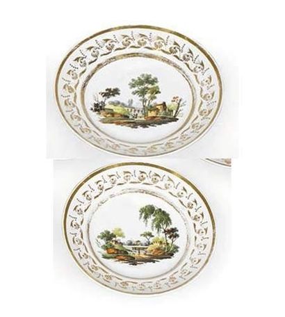 null Manufacture Popov, vers 1830.
Ensemble de 2 assiettes en porcelaine à décor...