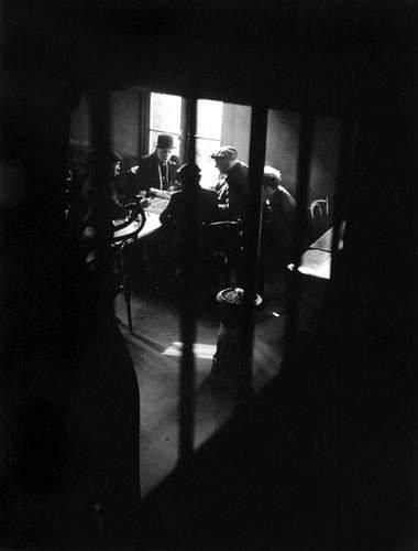 null Willy RONIS (Né en 1910)
Café rue des Cascades, Paris, 1948.
Tirage postérieur...