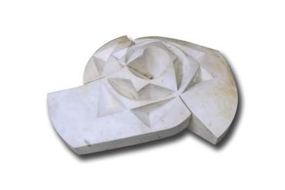 null Iginio BALDERI (né en 1934)
Spirale
Sculpture en marbre.
80 x 70 cm.