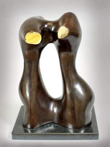 null ALVAREZ, Xavier (1949)
" Liaison "
Bronze à patine brune, n°3/6
Socle en marbre...