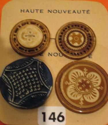null 4 boutons années 1930-1940 galalithe peinte (D 43, 45, 34 mm)