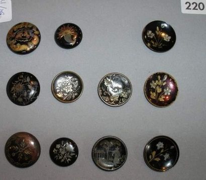 null Une plaque de 11 boutons en métal peint gravé, période Napoléon III
(D20 à ...