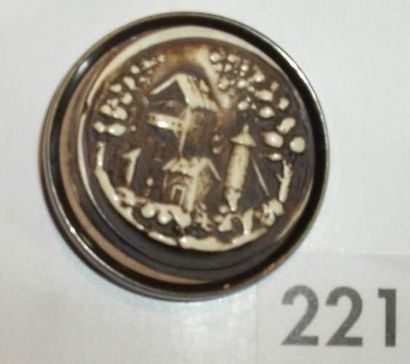 null Un bouton en celluloïd, fin XIXème
(D32mm)