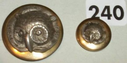 null Paire de boutons de venerie FIDELE SARAH BERNARD
(D18 et 32mm)