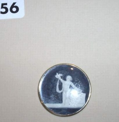 null Un bouton XVIIIème, grisaille
(D35mm) à décor de chérubin