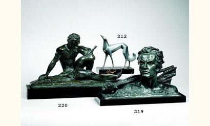 null Alexandre KELETY. 
"Apollon au repos"; sujet en bronze à patine médaille sur...