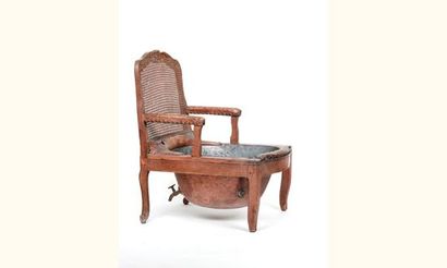 Fauteuil d'accouchement ou fauteuil de bain de siège France, fin XVIIIème-XIXème...