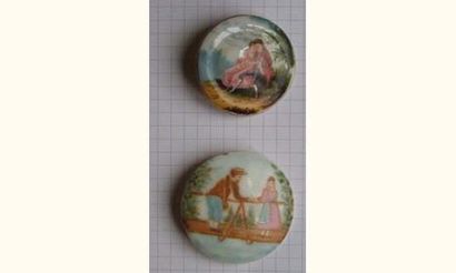 null 2 boutons en porcelaine,à motifs peints d'un couple romantique ( D 38 mm) et...