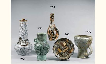 Jacques BLIN
Vase renflé en céramique muni...