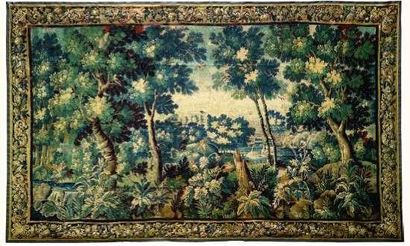 null Tapisserie verdure d'Aubusson figurant des cygnes nageant dans un étang devant...