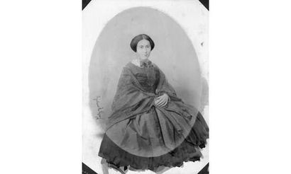 null LE GRAY Gustave (1820-1882) 

Jeune femme assise, ca. 1855.

Tirage papier salé...