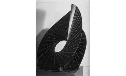 null Antoine PEVSNER

"Surface développable", construction en cuivre, 1938.

Tirage...