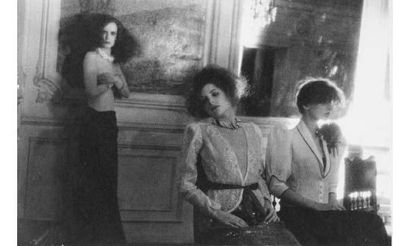 null TURBEVILLE Deborah (1937-)

Mode féminine, 3 femmes, 1979.

Tirage argentique...