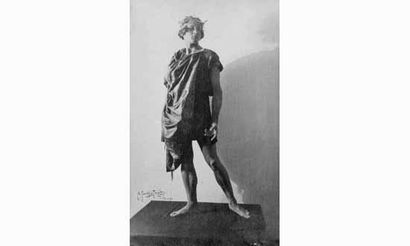 null DANSE
Portrait d'un danseur russe, ca. 1920. 
Tirage argentique sur papier Canson,...