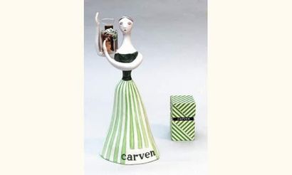 null Carven - « Ma Griffe » - (1946)
Amusante poupée publicitaire en faïence polychrome...