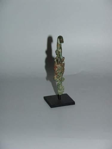 null HAN (206 av. J.C. - 220 ap. J.C.)
Fibule à décor zoomorphe.
En bronze.
H : 9.5...