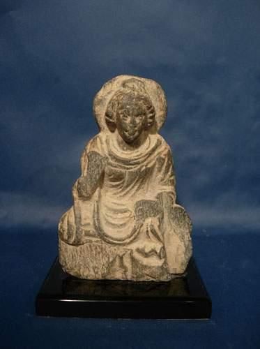 null ART GRECO-BOUDDHIQUE DU GANDHARA (Ier - Vème siècle ap. J.C.)
Bodhisattva.
En...