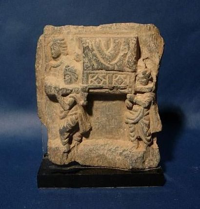 null ART GRECO-BOUDDHIQUE DU GANDHARA (Ier - Vème siècle ap. J.C.)
Stèle représentant...