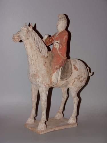 TANG (618 - 907 ap. J.C.)
Cavalier sur sa...