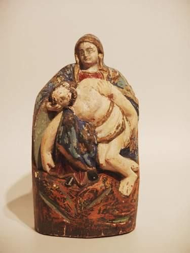 GOA (XVIIIe siècle)
Pietà.
En bois polychrome.
H...