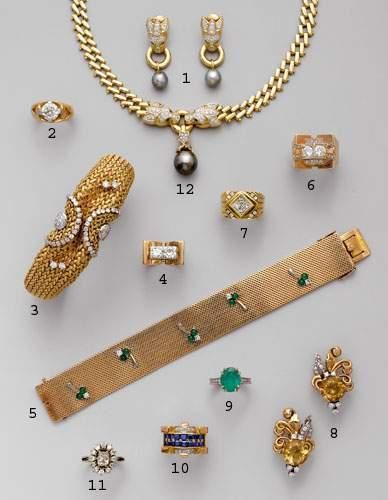 null Photo 9

1. Boucles d'oreille panthère, en or, diamants et perles de culture...
