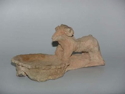 null MEHRGARH (3000 - 2600 av. J.C.)
Coupe rituelle à anse en forme de bélier
En...