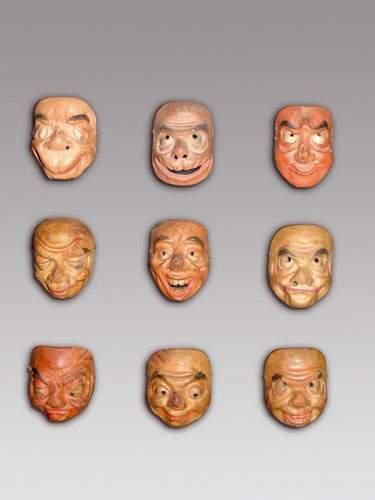 null JAPON
Neuf masques miniature de théâtre « No »
H :9 cm environ
