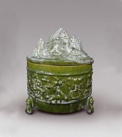 null HAN (206 av. J.C. - 220 ap. J.C.)
Vase « Lian » tripode, en terre cuite à glaçure...