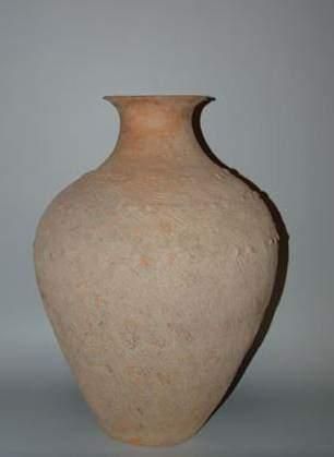 null NEOLITHIQUE (IIIe millénaire av. J.C.)
Vase à décor peigné.
En terre cuite.
H...
